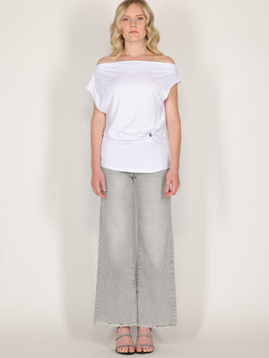 Maglia con bottone laterale