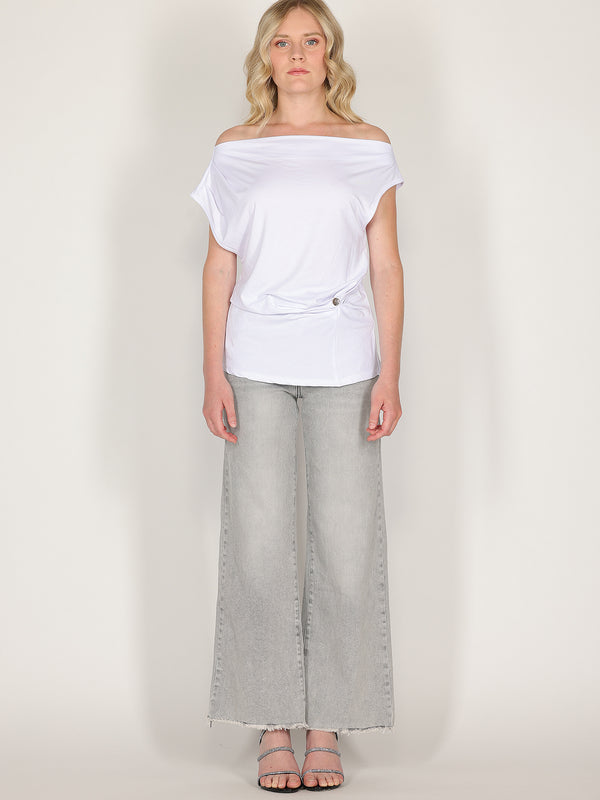 Maglia con bottone laterale