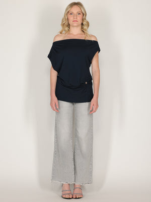 Maglia con bottone laterale