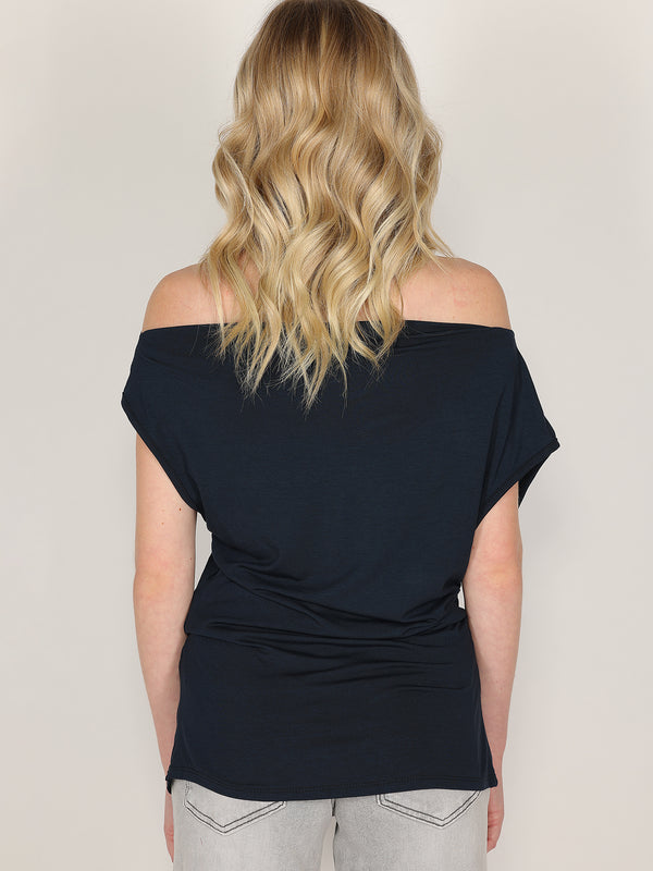 Maglia con bottone laterale