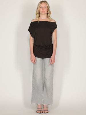 Maglia con bottone laterale