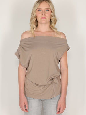 Maglia con bottone laterale
