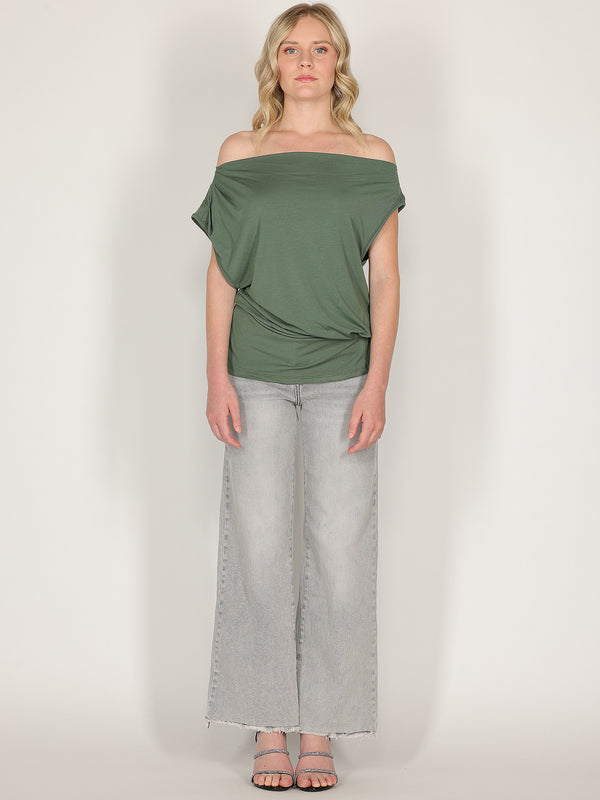 Maglia con bottone laterale