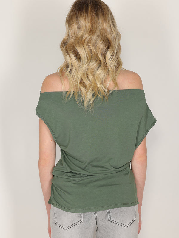Maglia con bottone laterale