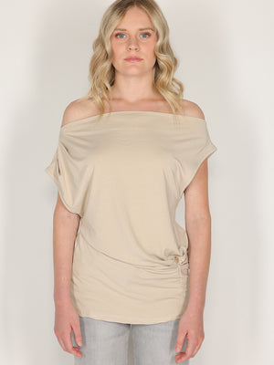 Maglia con bottone laterale