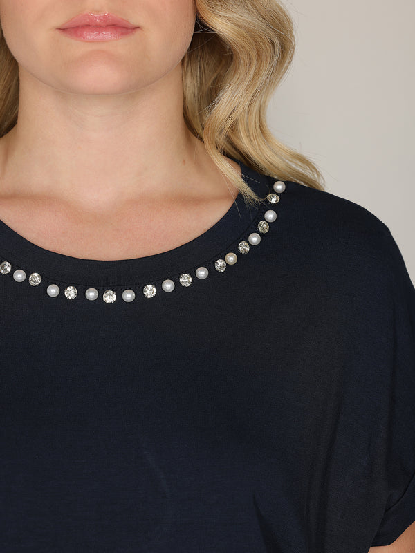 T-shirt con perle e cristalli