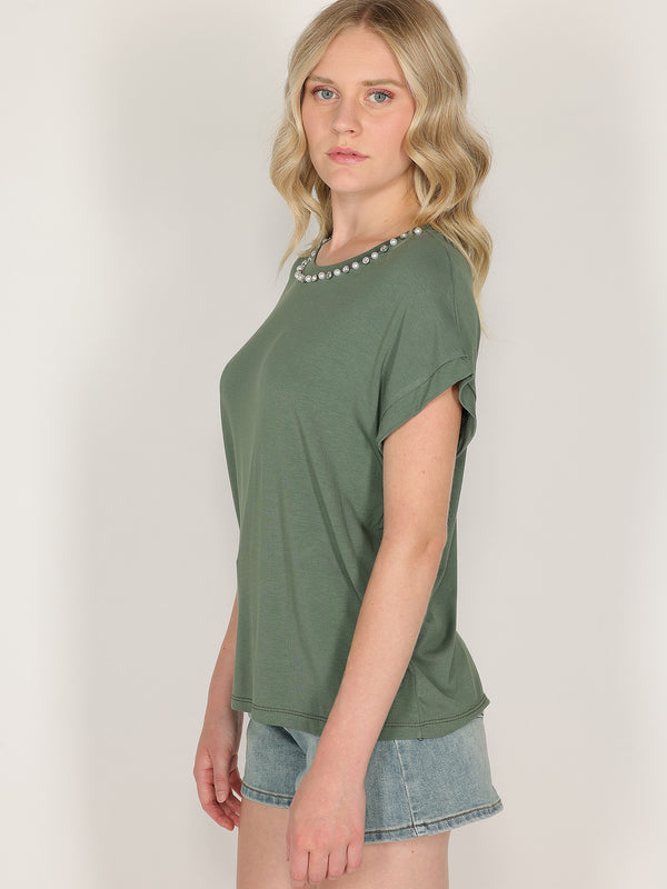 T-shirt con perle e cristalli