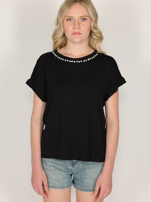 T-shirt con perle e cristalli