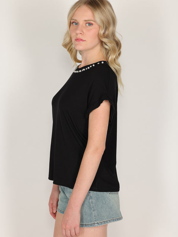T-shirt con perle e cristalli