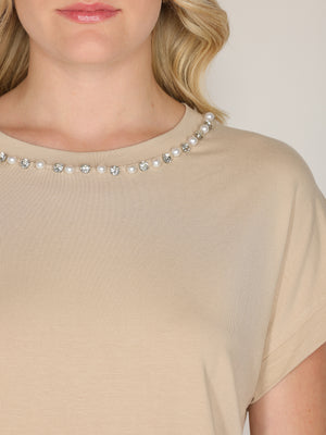 T-shirt con perle e cristalli