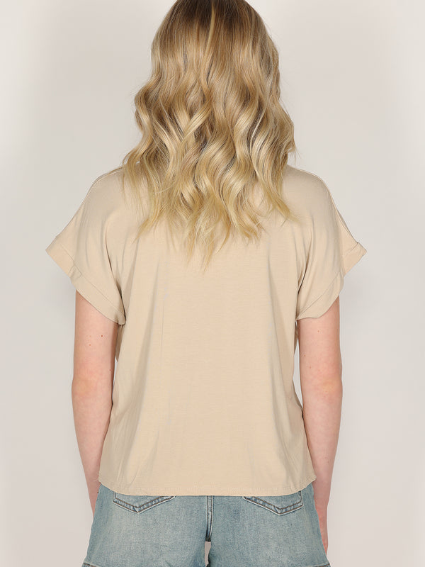 T-shirt con perle e cristalli