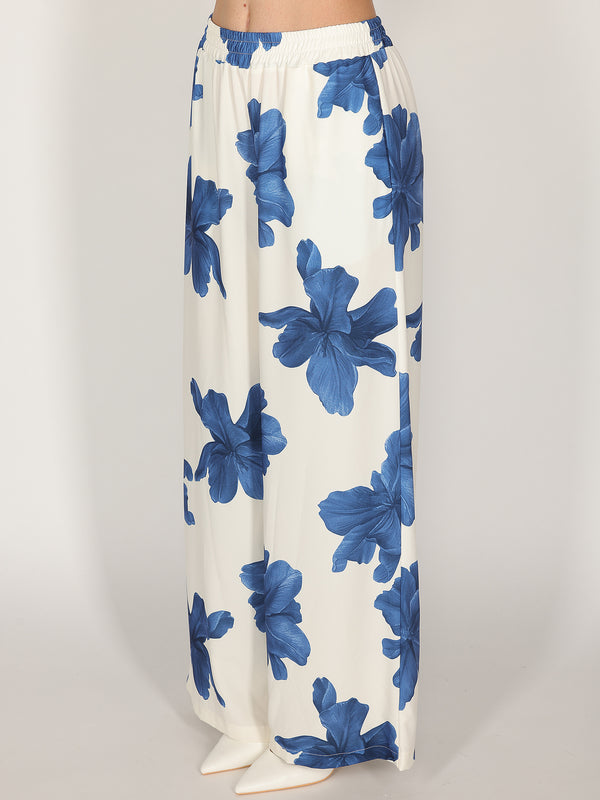 Pantalone in fantasia floreale