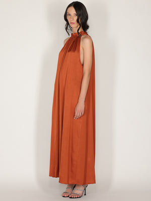Abito raso lungo scollo halter