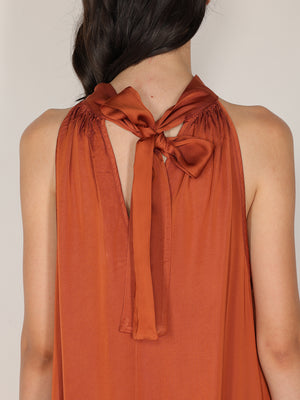 Abito raso lungo scollo halter