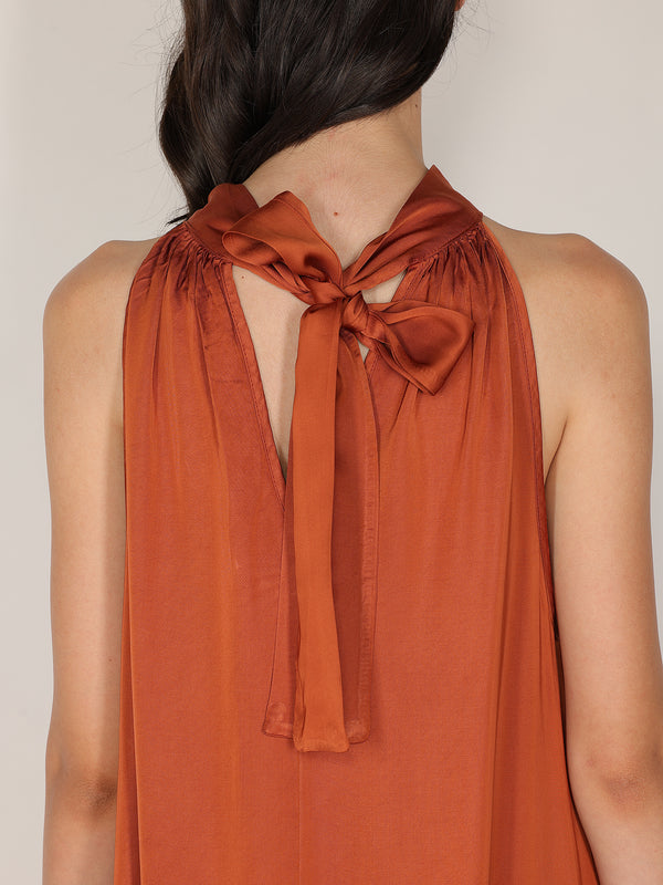 Abito raso lungo scollo halter