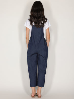 Salopette in chambry con t-shirt