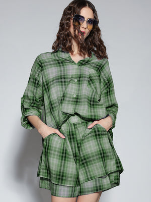 Camicia con shorts a quadretti Verde