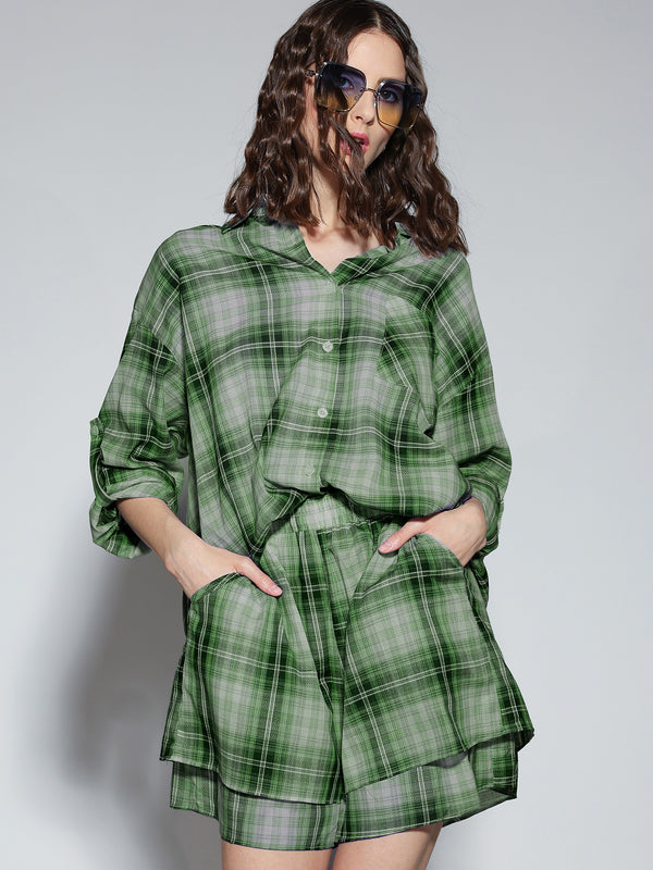 Camicia con shorts a quadretti Verde